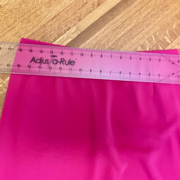 Women’s Danny & Nicole 2 pc size 16 Fuchsia Suit - Picture 8 of 11